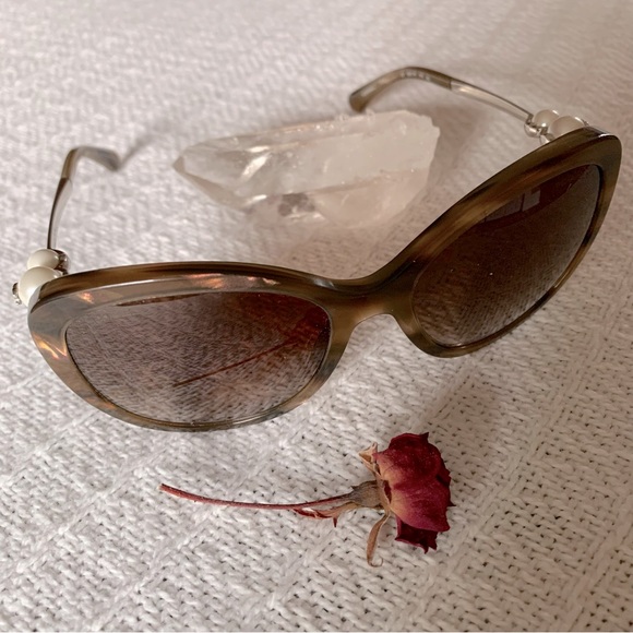 CHANEL Sunglasses Pearls & CC Logo - Picture 4 of 16